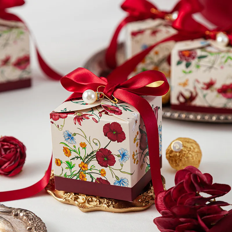 Creative Hand-Painted Wedding Favor Boxes for Stylish Party Packaging
